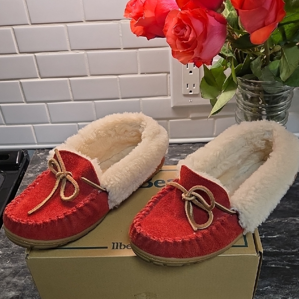 L.L. Bean Red and Cream Women's Slippers